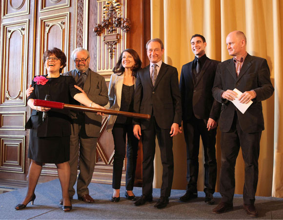 Danielle Mathieu-Bouillon, Etienne Bierry, Ludmila Mikaël, Bertrand Delanoë, Arnaud Denis et Christophe Girard Danielle Mathieu-Bouillon, Etienne Bierry, Ludmila Mikaël, Bertrand Delanoë, Arnaud Denis et Christophe Girard