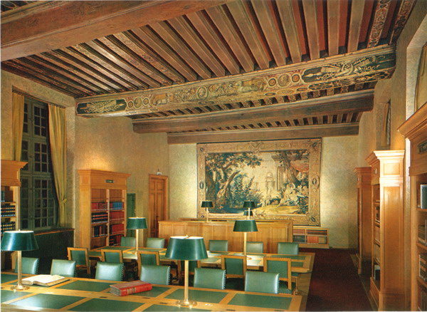 La salle de lecture de la B.H.V.P.